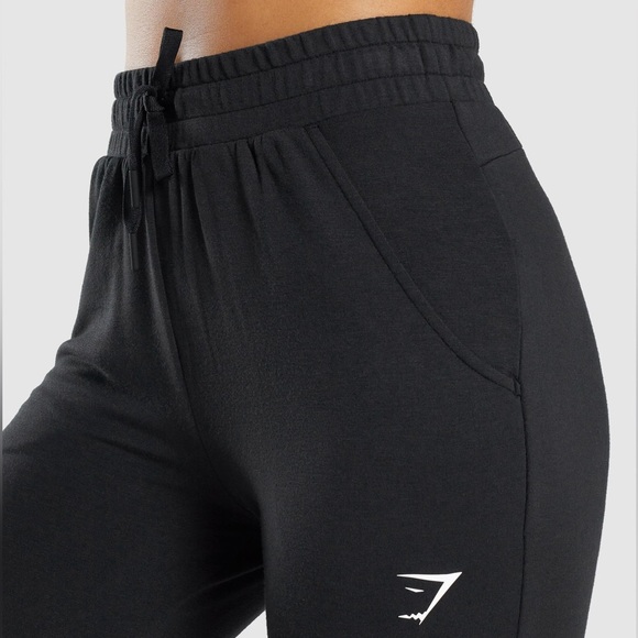 Gymshark Women’s Pippa Training Joggers Black Size Small - Picture 2 of 8